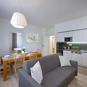 Downtown Belohorska Apartament